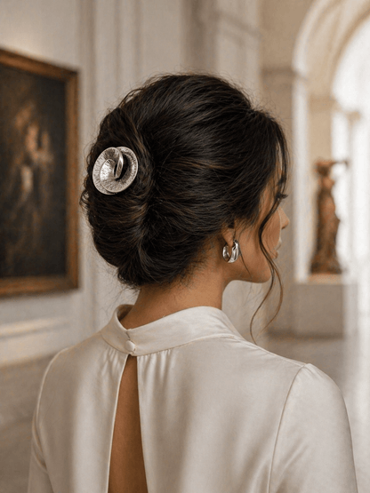 Iris Dimensional Gold French Pin | Nomad Amara