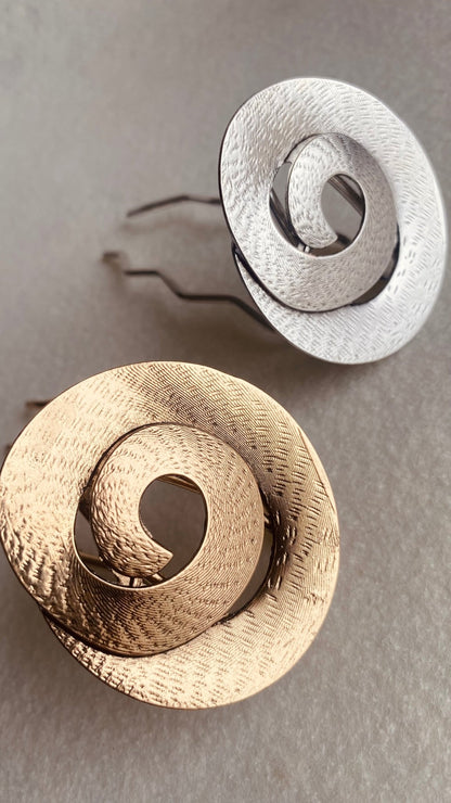 The Silver Eclipse Disc Metal French Pin | Nomad Amara